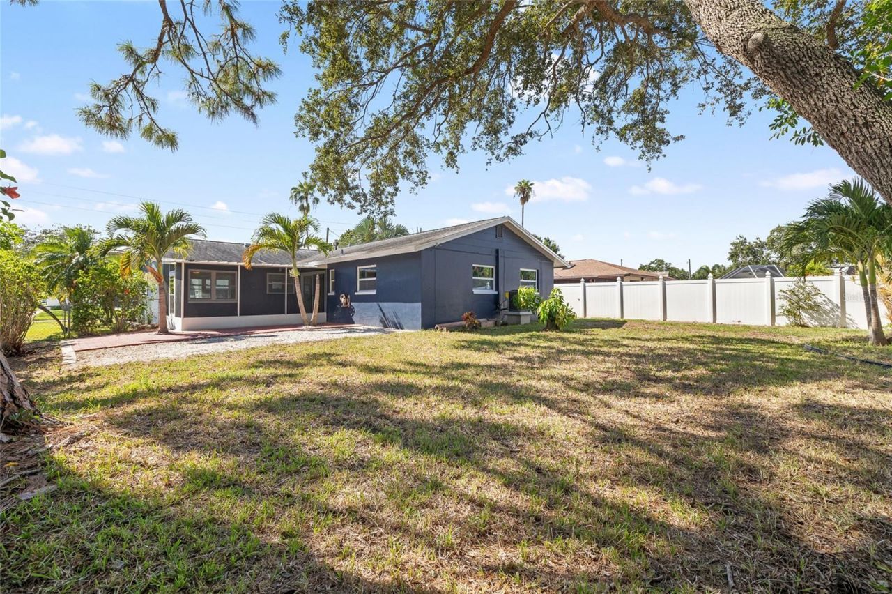 5901 Denver Street Ne, Saint Petersburg, FL 33703 Photo