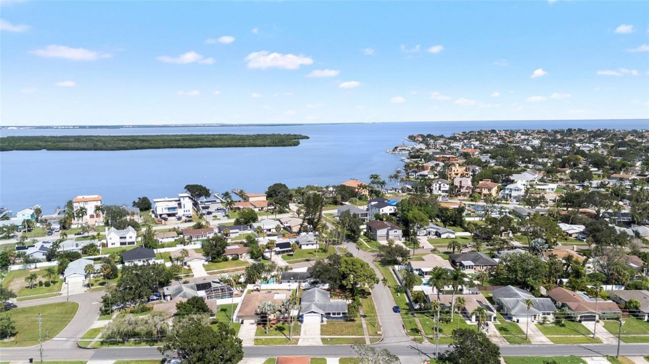 5901 Denver Street Ne, Saint Petersburg, FL 33703 Photo
