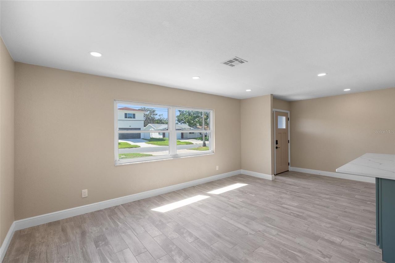 5901 Denver Street Ne, Saint Petersburg, FL 33703 Photo
