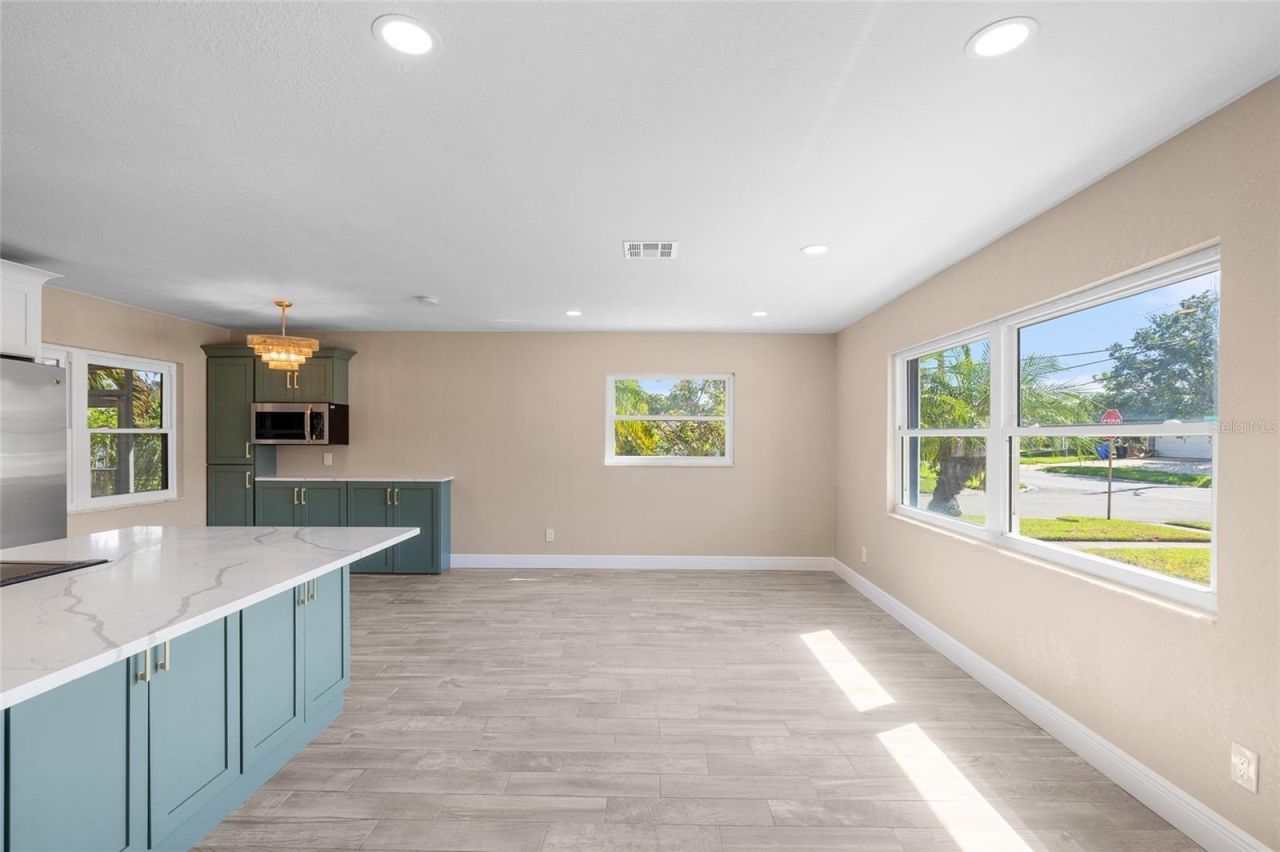 5901 Denver Street Ne, Saint Petersburg, FL 33703 Photo