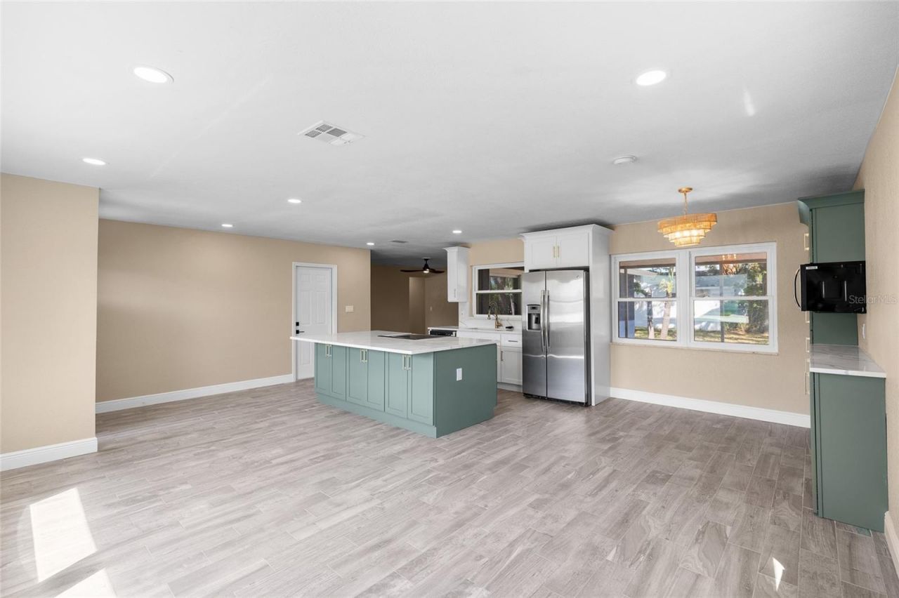 5901 Denver Street Ne, Saint Petersburg, FL 33703 Photo