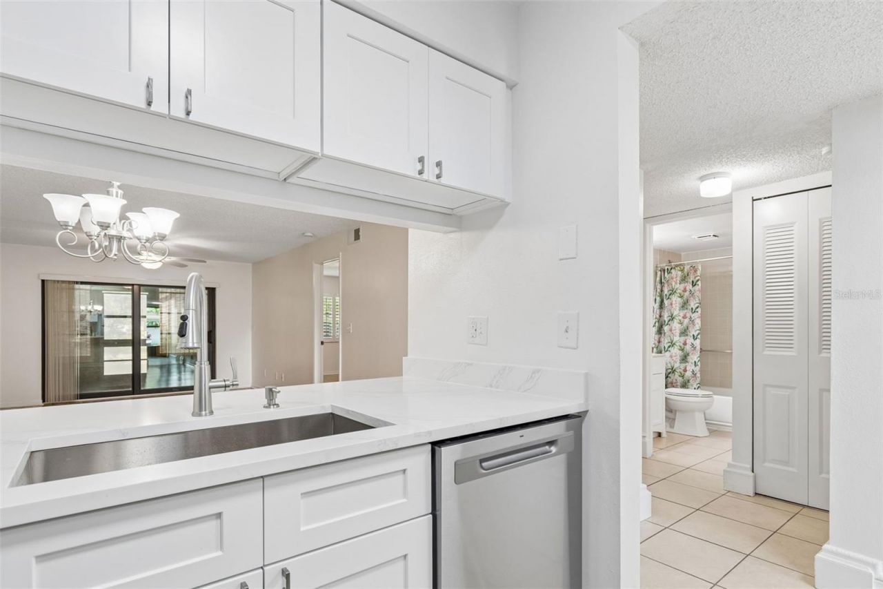 723 83rd Avenue N, Unit 104, Saint Petersburg, FL 33702 Photo