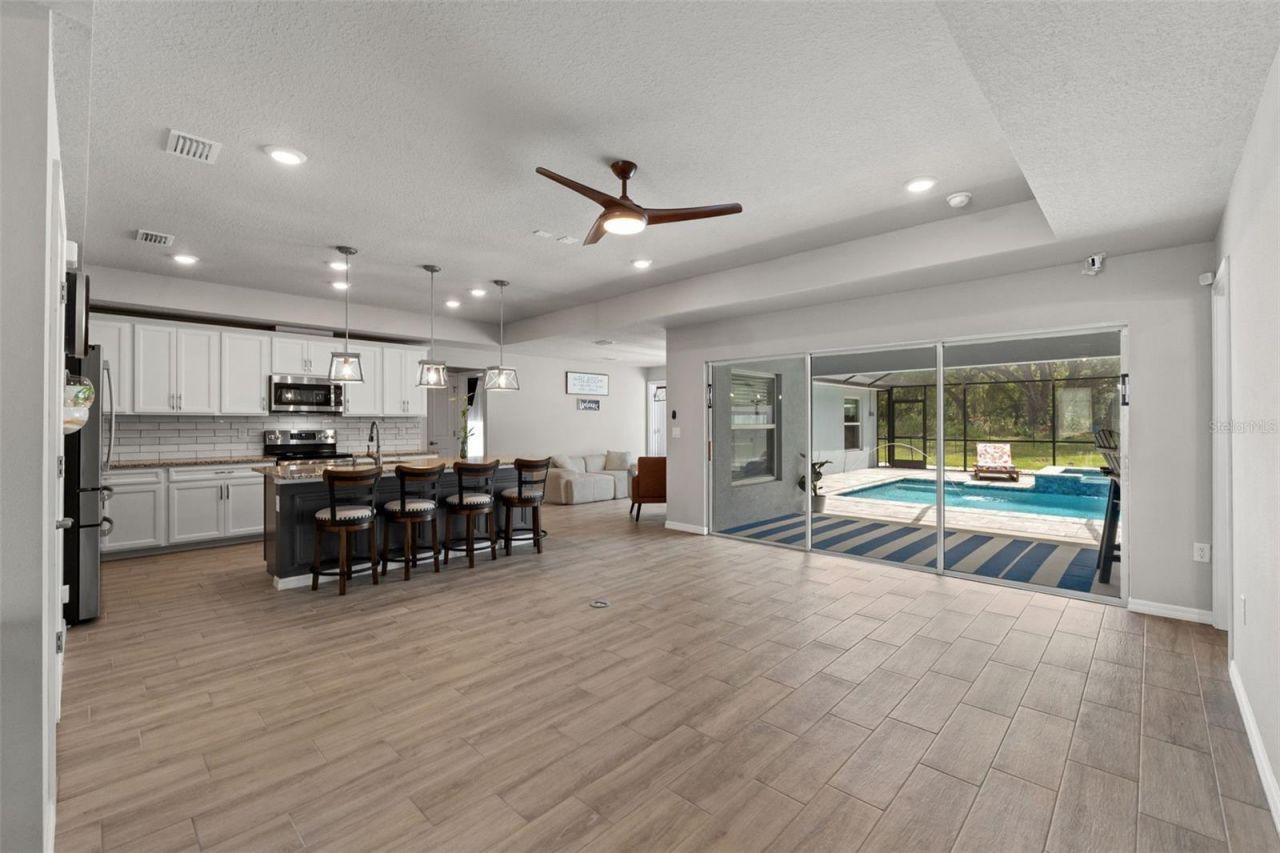 12182 Pioneer Avenue, Weeki Wachee, FL 34614 Photo