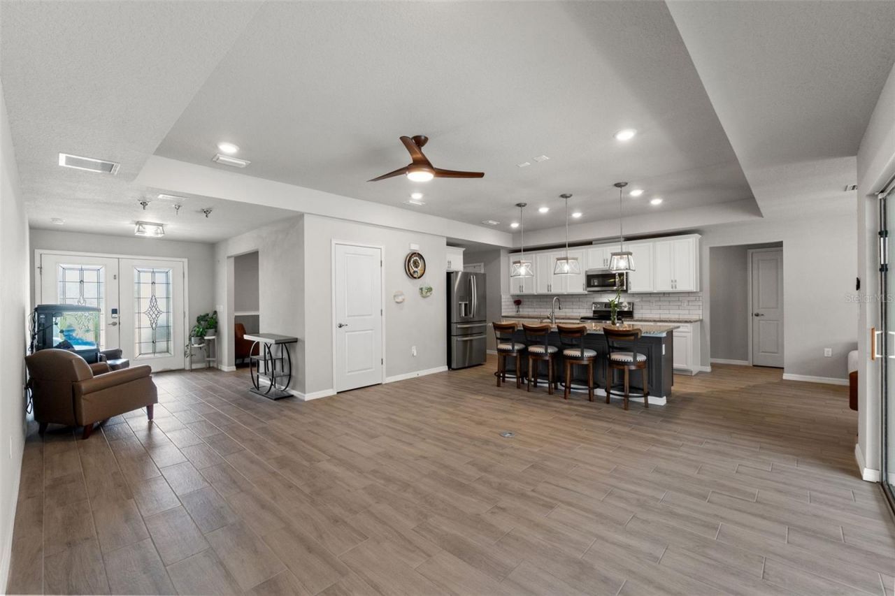 12182 Pioneer Avenue, Weeki Wachee, FL 34614 Photo
