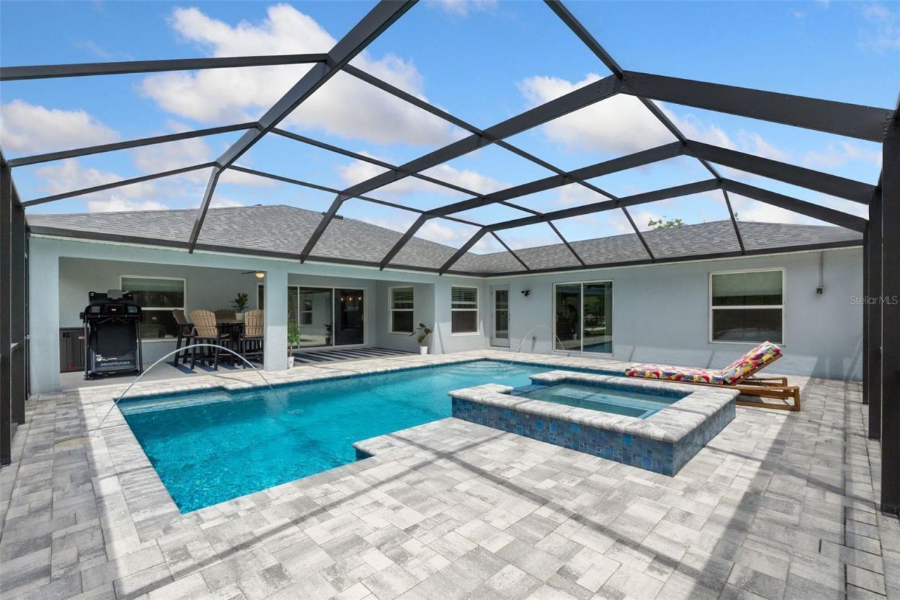 12182 Pioneer Avenue, Weeki Wachee, FL 34614 Photo