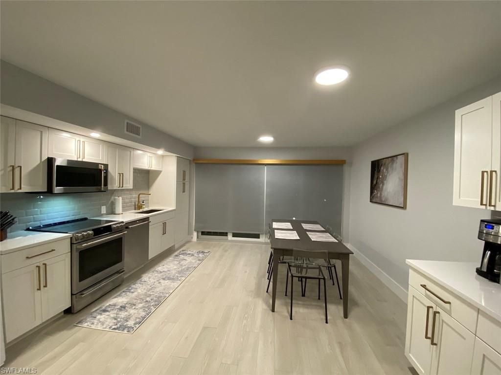 1222 Gordon Dr, Unit 18, Naples, FL 34102 Photo