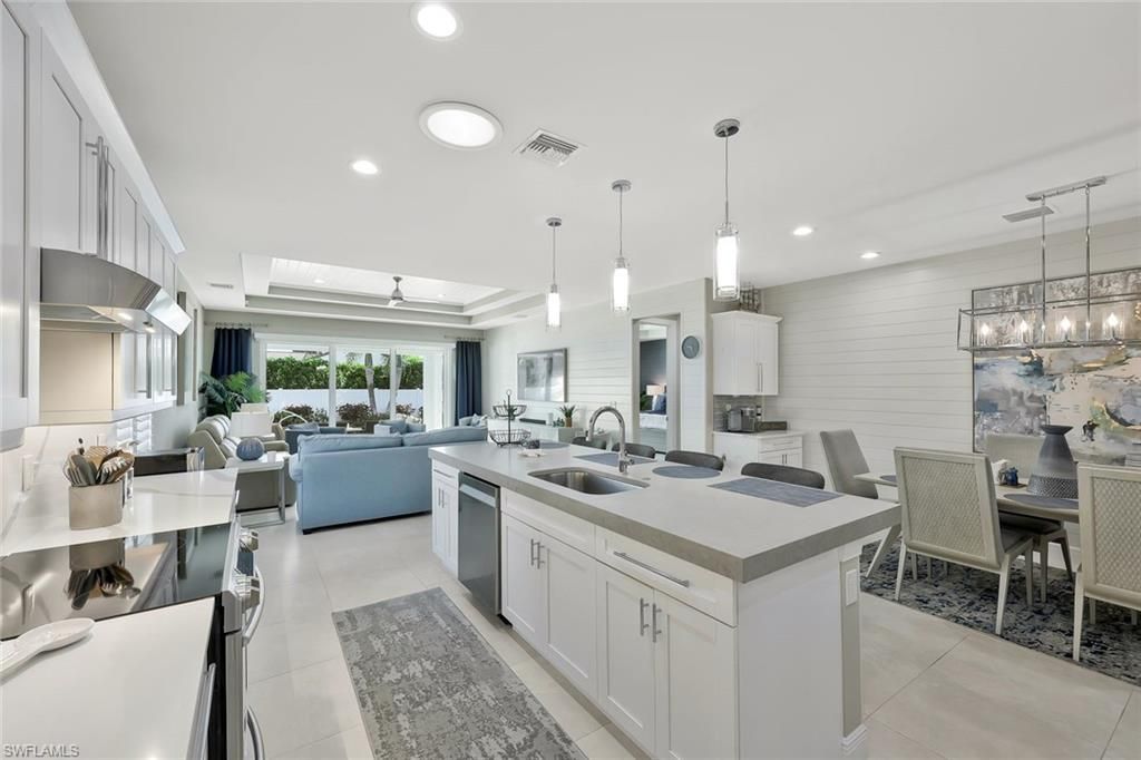 715 102nd Ave N, Naples, FL 34108 Photo