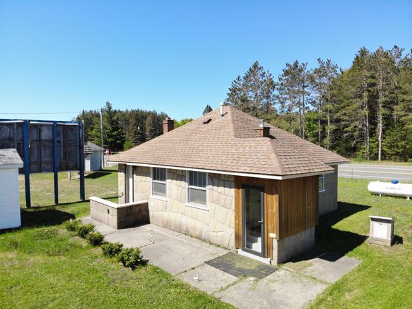 6325 Paradise Trail, Carp Lake, MI 49718