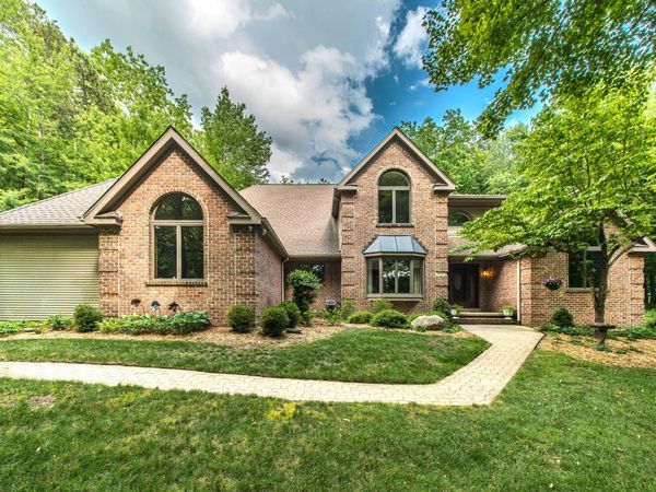 1935 Pierce Road, Chelsea, MI 48118