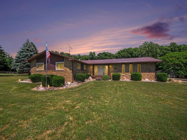 4555 Clinton Road, Jackson, MI 49201