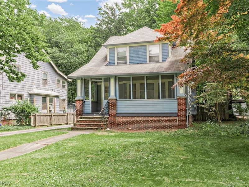 779 Woodview Road, Cleveland Heights, OH 44121 Photo 3