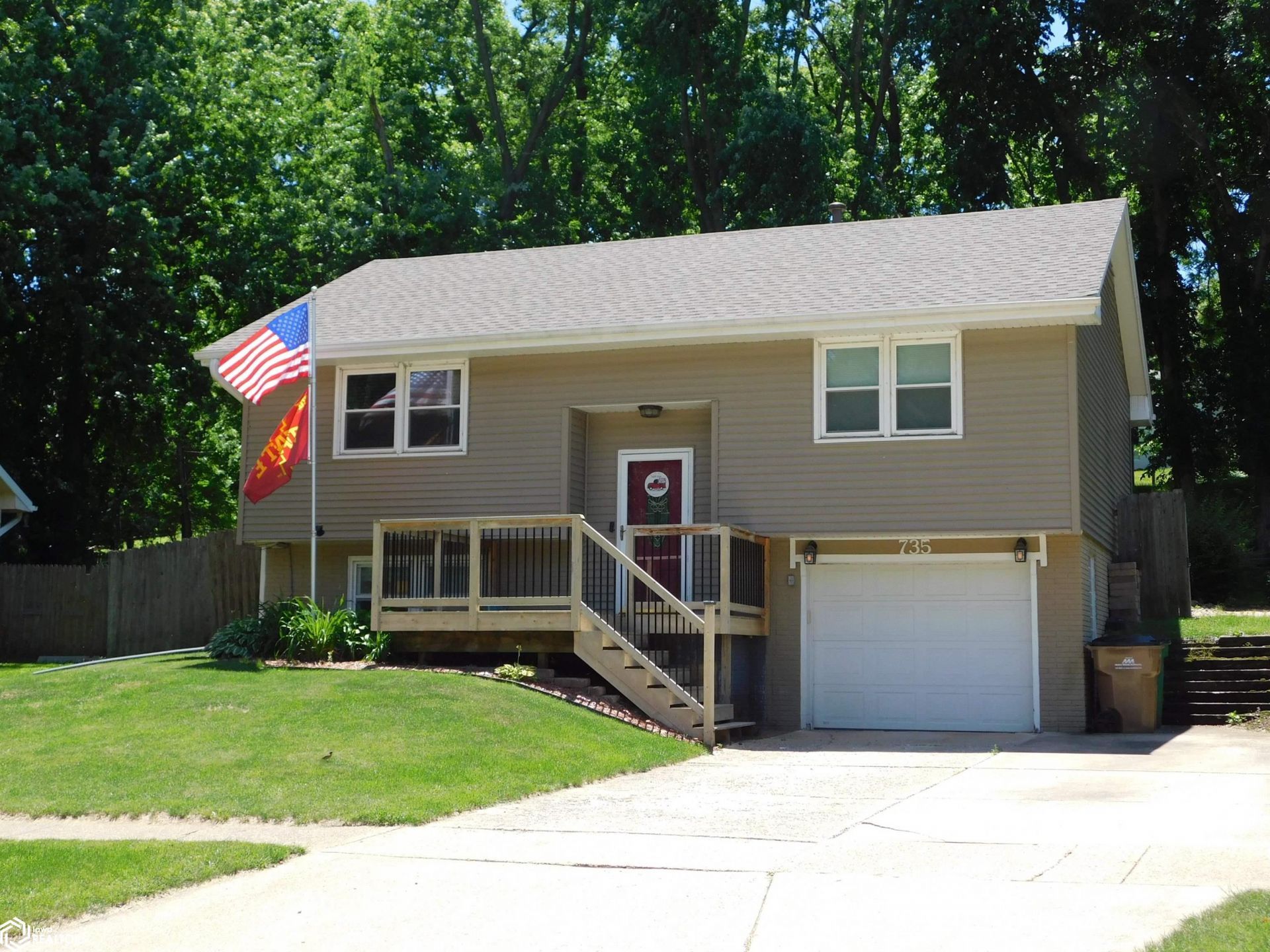 735 Terrace Drive, Carlisle, IA 50047 Main Photo