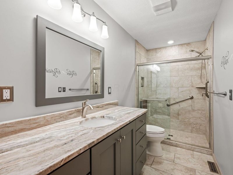 7630 Essington Circle , Dayton, OH 45459 Photo 33