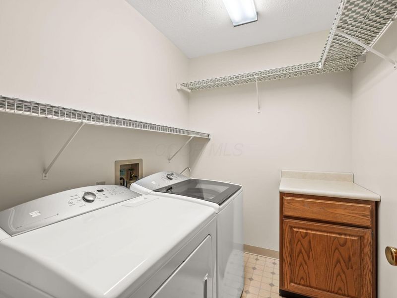 7630 Essington Circle , Dayton, OH 45459 Photo 39