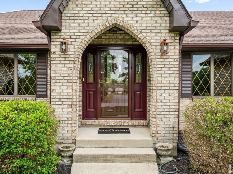 7630 Essington Circle , Dayton, OH 45459 Photo 5