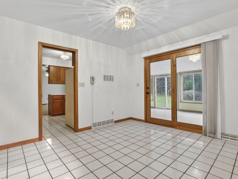 100 Burch Drive NE, Newark, OH 43055 Photo 11