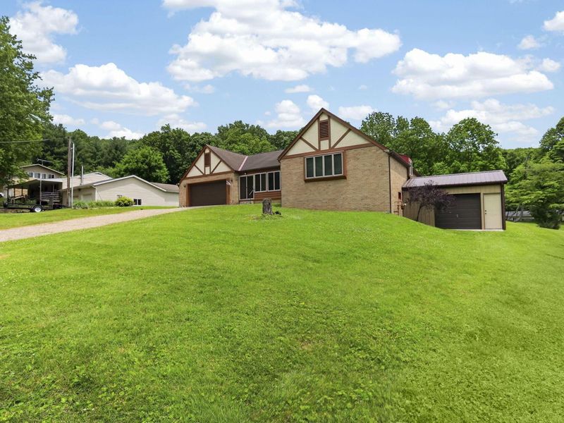 100 Burch Drive NE, Newark, OH 43055 Photo 4