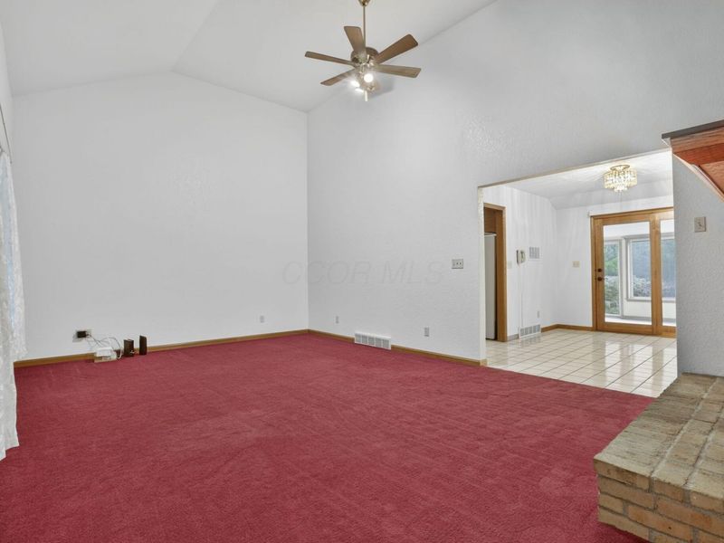 100 Burch Drive NE, Newark, OH 43055 Photo 8