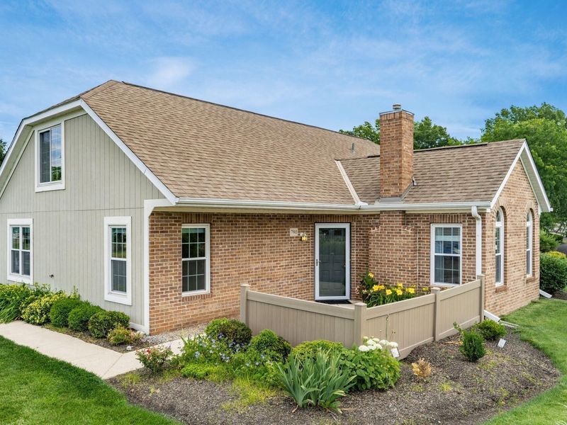 790 Windward Lane , Unit 26, Gahanna, OH 43230 Photo 2
