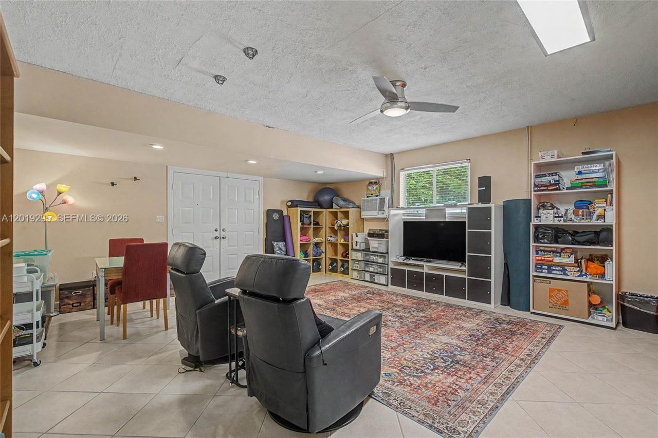 13811 SW 26th St, Davie, FL 33325 Photo