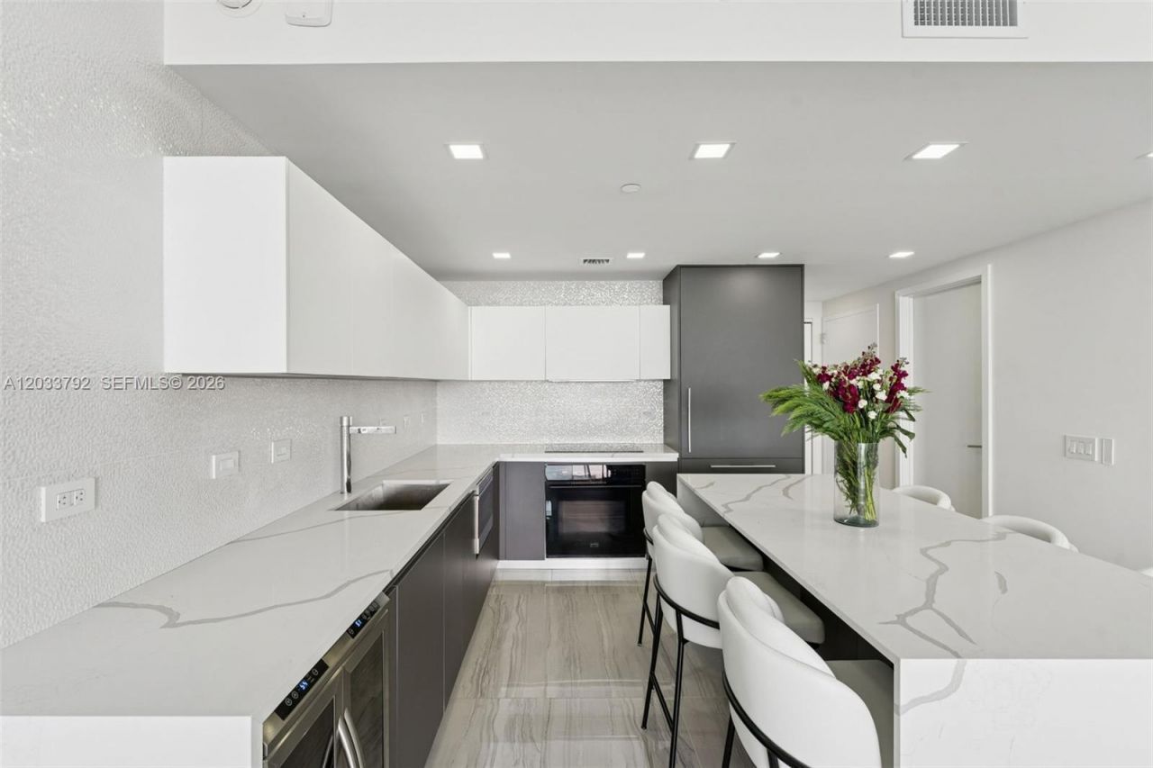 3131 NE 7th Ave, Unit 4204, Miami, FL 33137 Photo