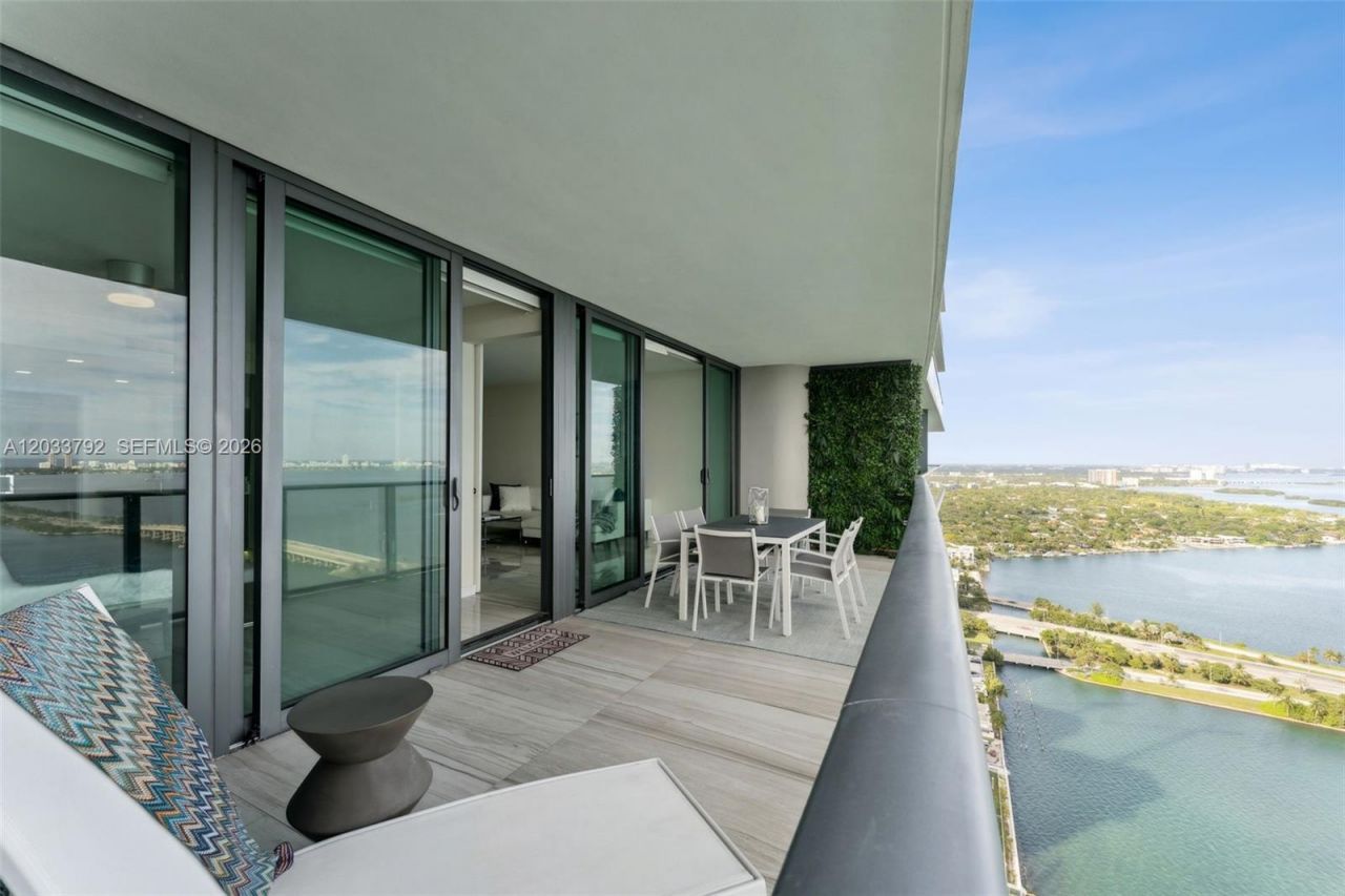 3131 NE 7th Ave, Unit 4204, Miami, FL 33137 Photo