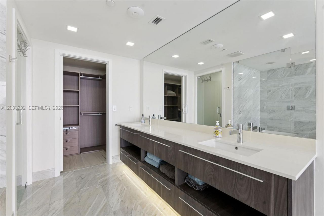 3131 NE 7th Ave, Unit 4204, Miami, FL 33137 Photo