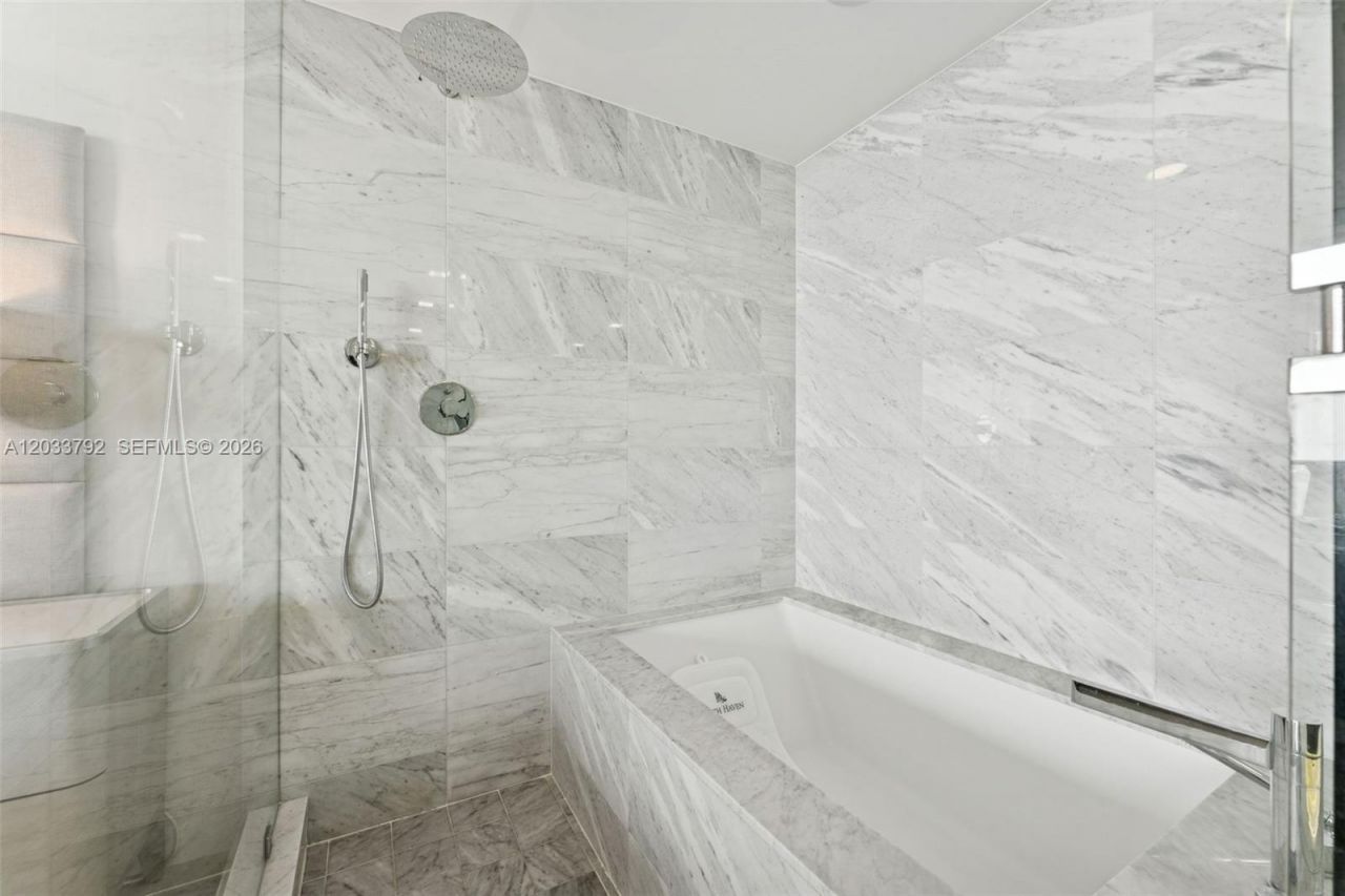 3131 NE 7th Ave, Unit 4204, Miami, FL 33137 Photo