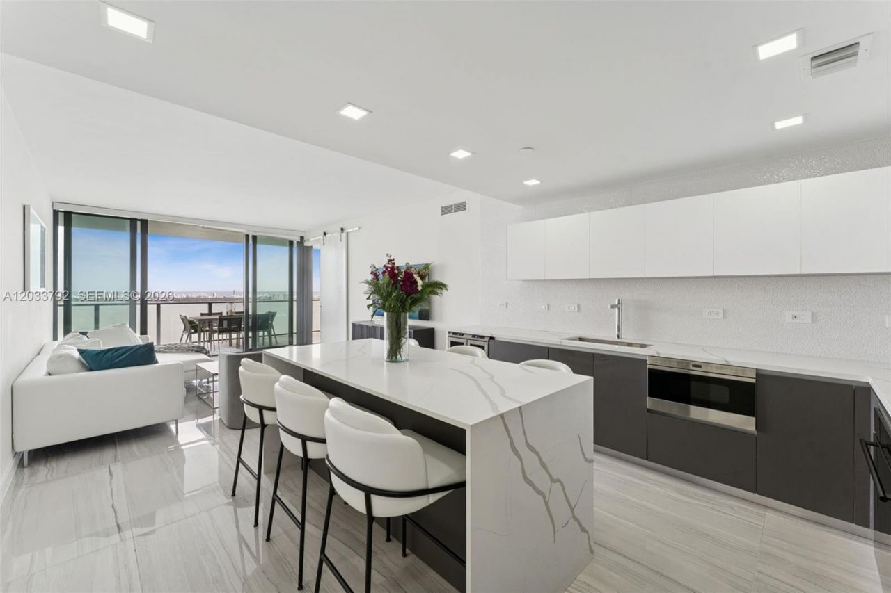 3131 NE 7th Ave, Unit 4204, Miami, FL 33137 Photo