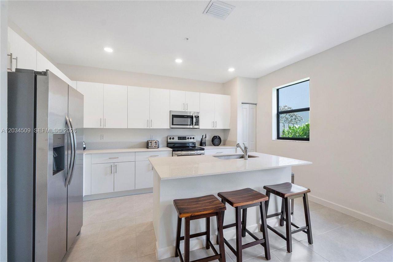 15907 SW 2nd Pl , Pembroke Pines, FL 33027 Photo