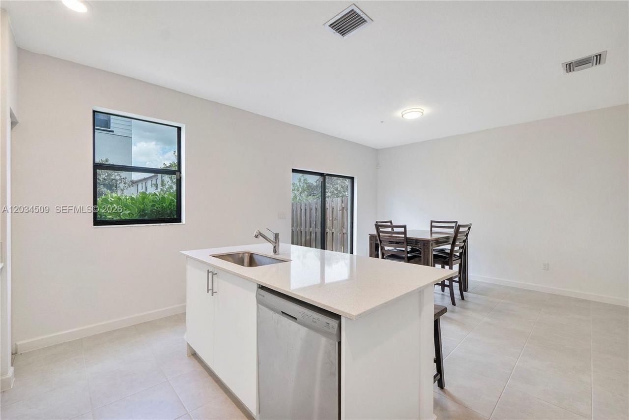 15907 SW 2nd Pl , Pembroke Pines, FL 33027 Photo