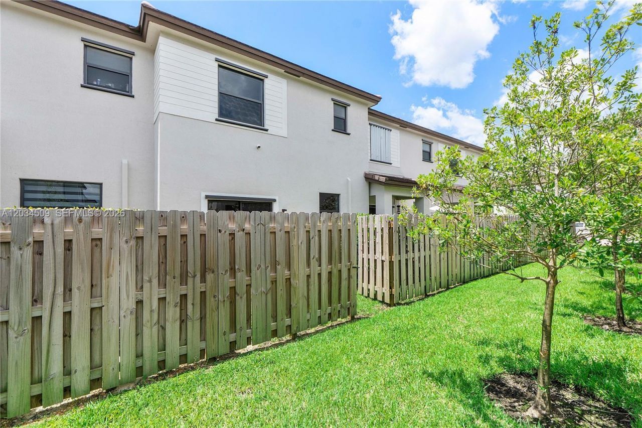15907 SW 2nd Pl , Pembroke Pines, FL 33027 Photo