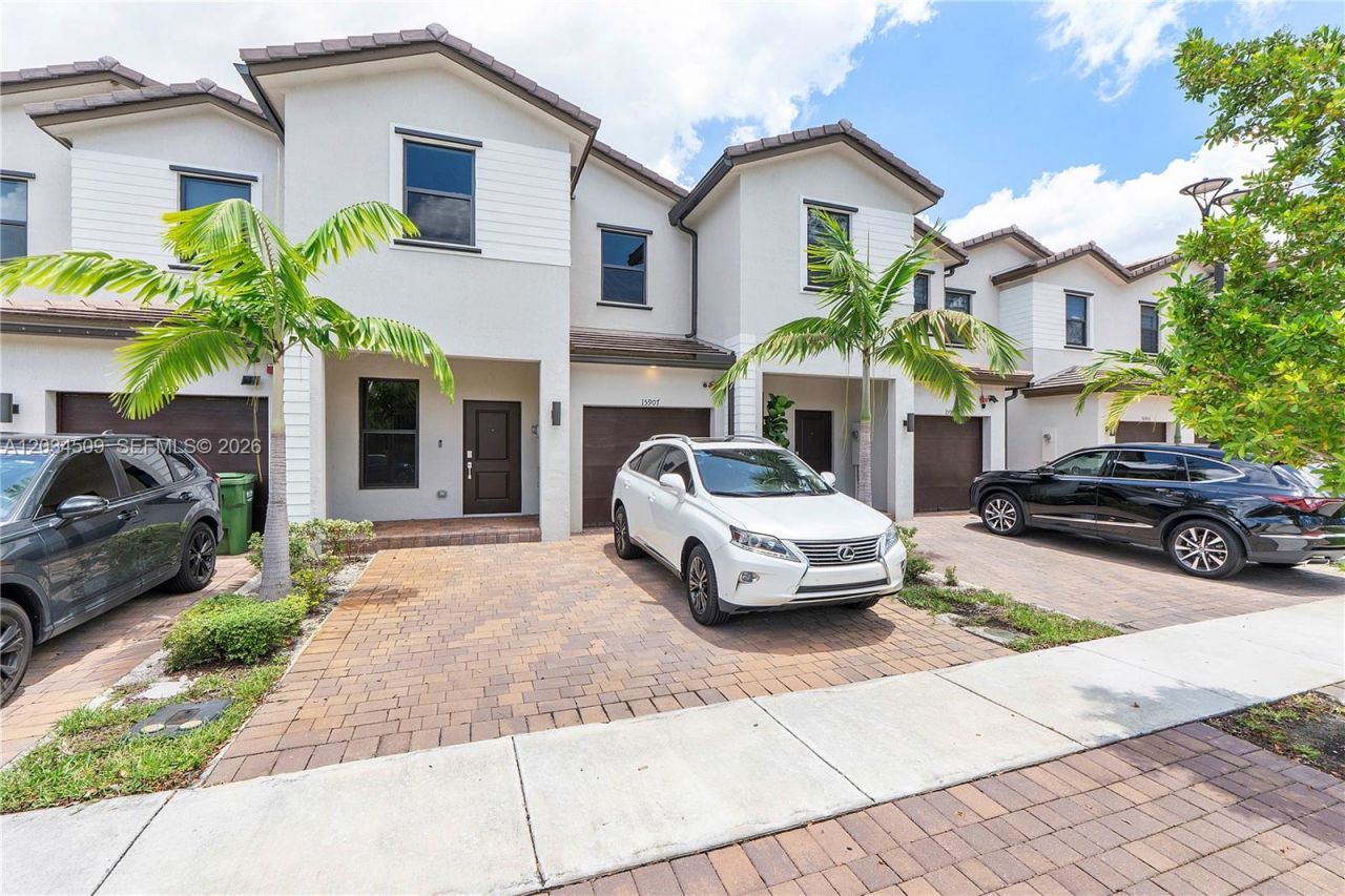 15907 SW 2nd Pl , Pembroke Pines, FL 33027 Photo