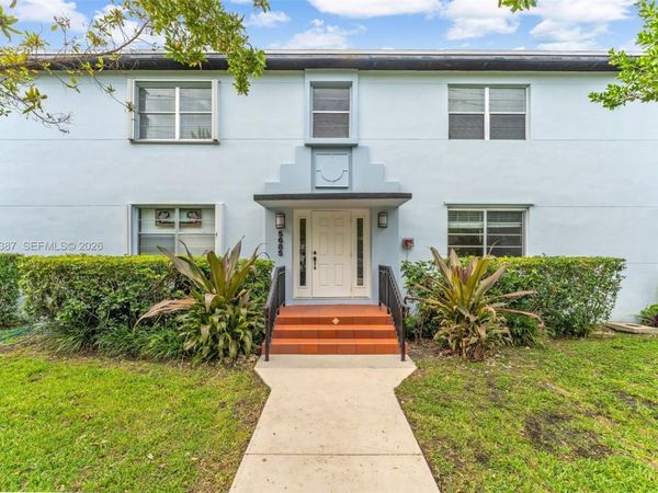 5685 SW 80th St , Unit 58B, Miami, FL 33143