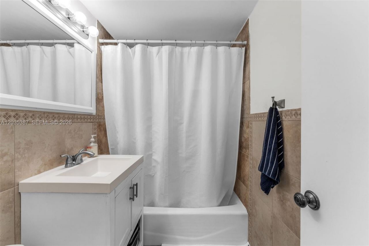 5685 SW 80th St , Unit 58B, Miami, FL 33143 Photo