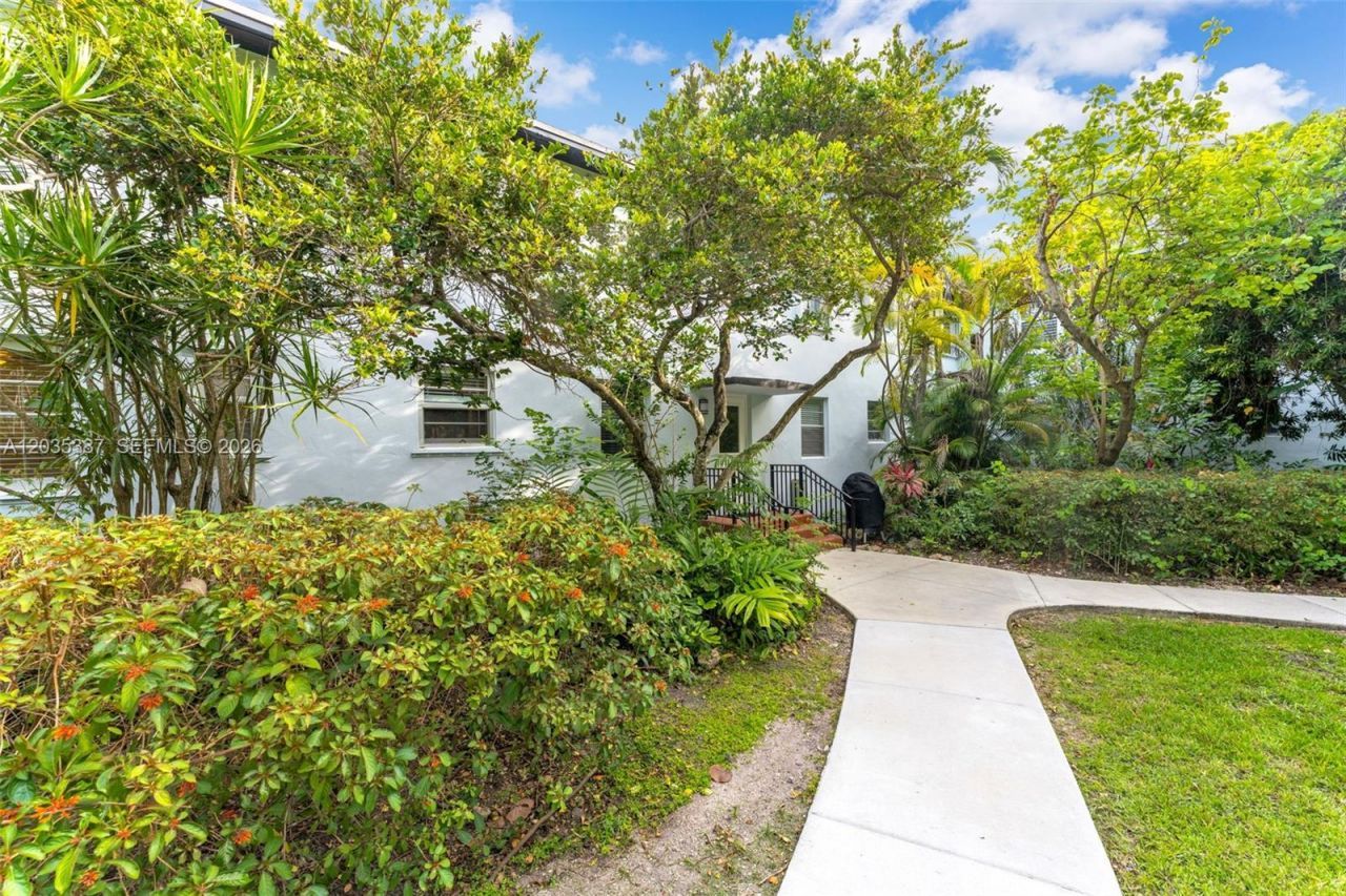 5685 SW 80th St , Unit 58B, Miami, FL 33143 Photo