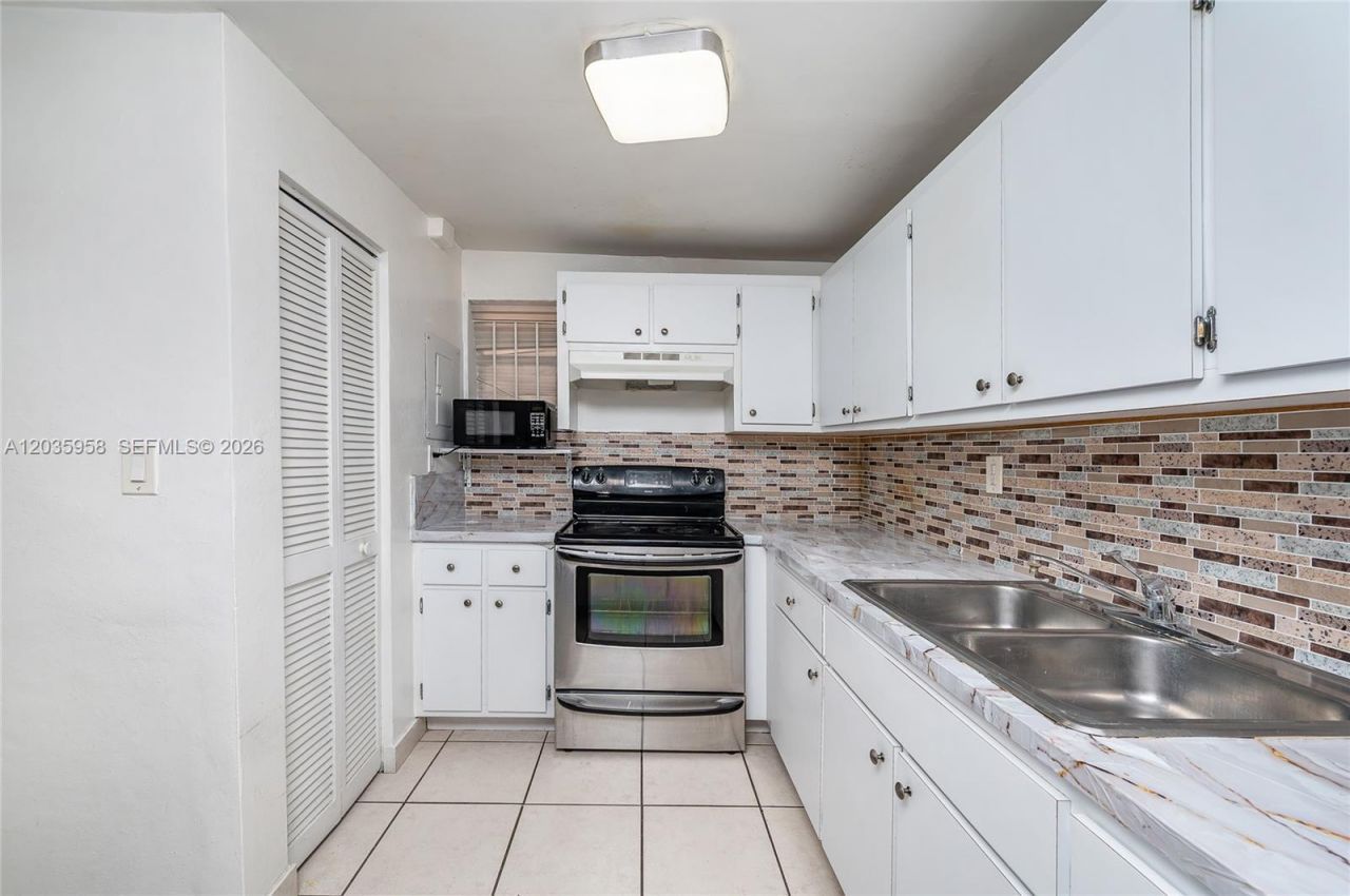 1910 W 56th St , Unit 3219, Hialeah, FL 33012 Photo
