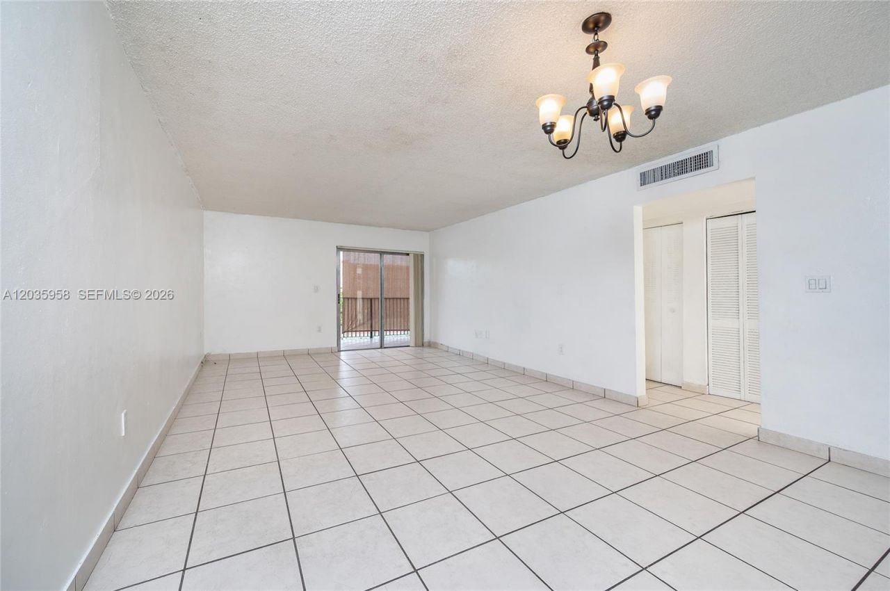 1910 W 56th St , Unit 3219, Hialeah, FL 33012 Photo