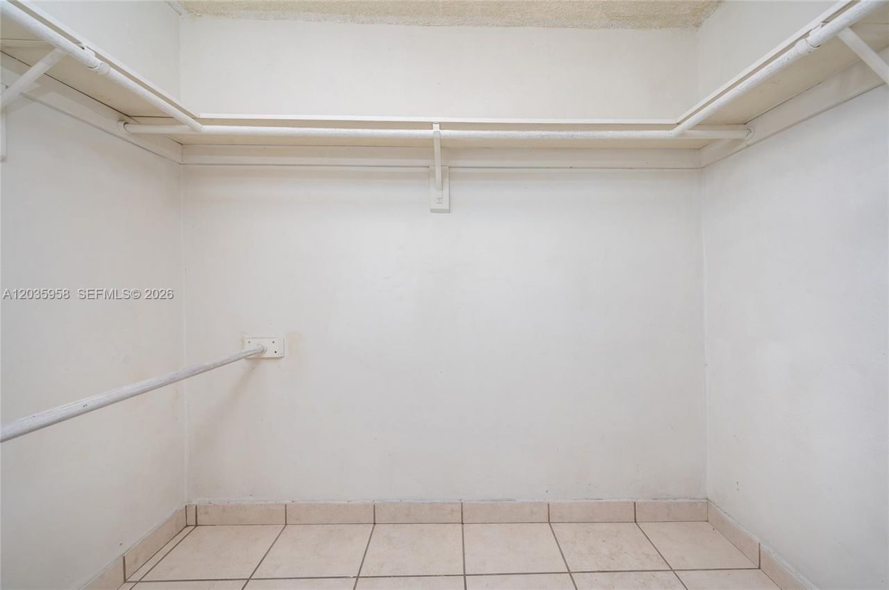 1910 W 56th St , Unit 3219, Hialeah, FL 33012 Photo
