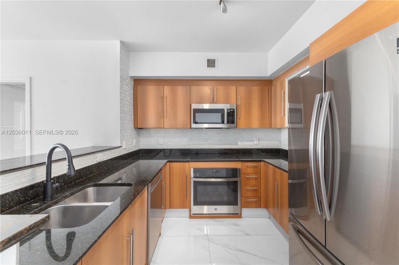325 S Biscayne Blvd, Unit 4015, Miami, FL 33131 Photo