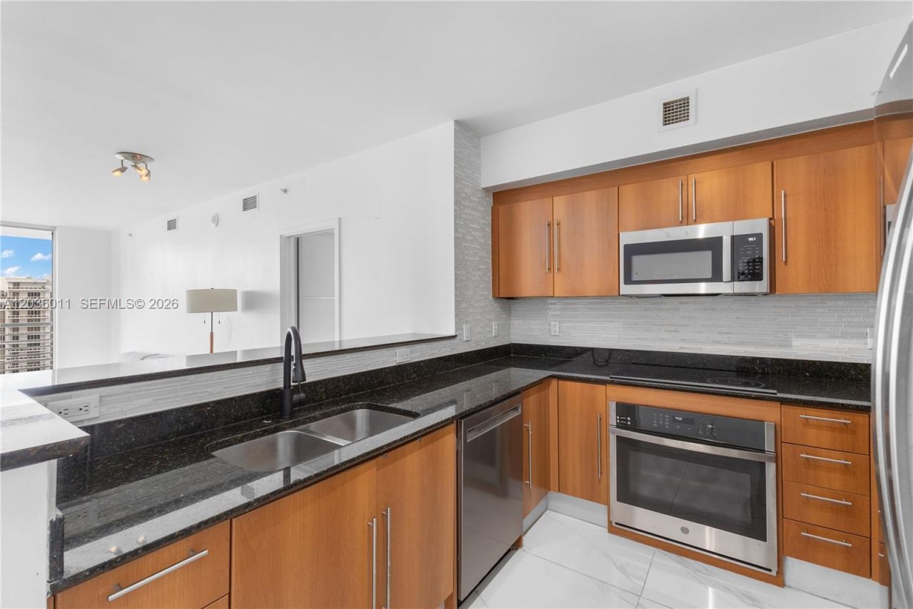 325 S Biscayne Blvd, Unit 4015, Miami, FL 33131 Photo