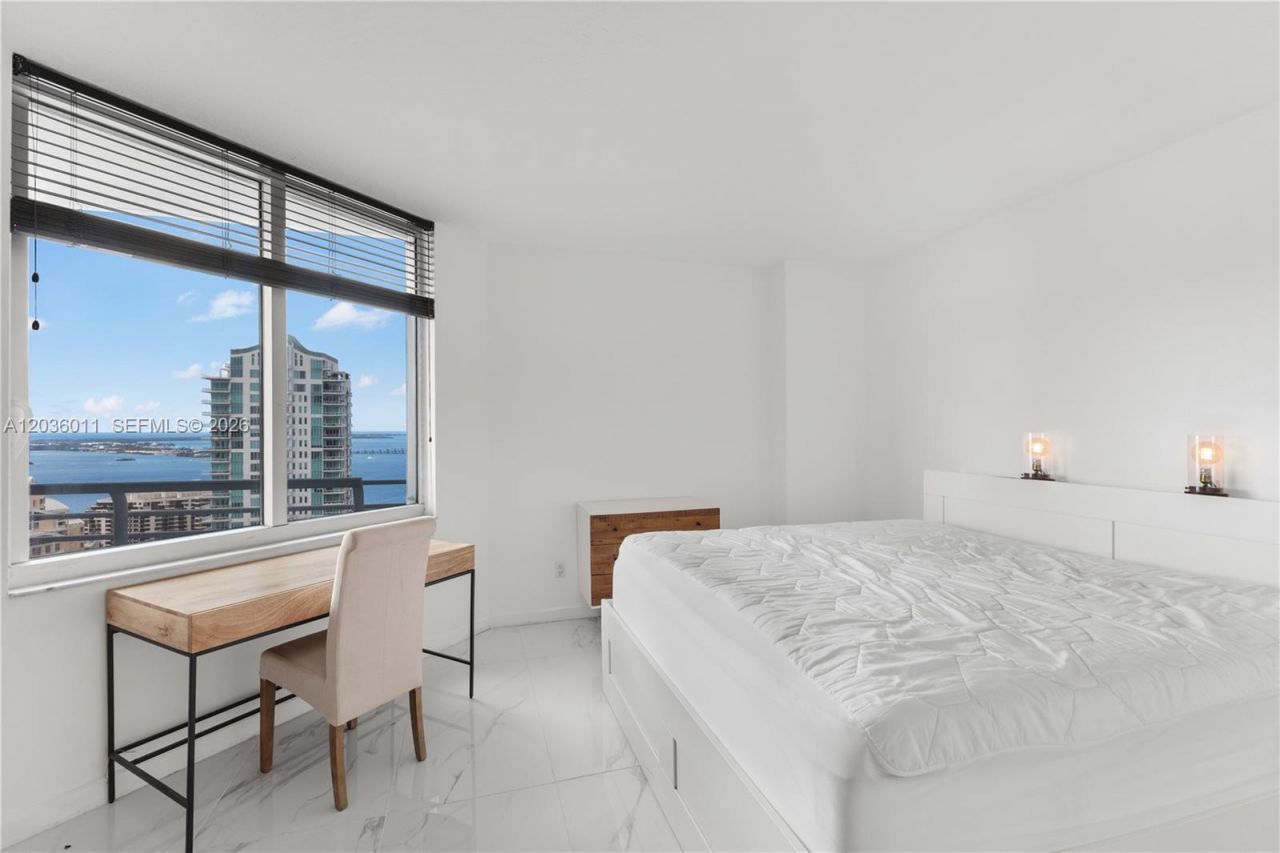 325 S Biscayne Blvd, Unit 4015, Miami, FL 33131 Photo