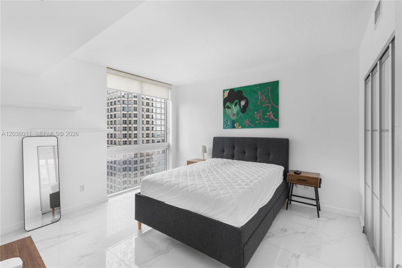 325 S Biscayne Blvd, Unit 4015, Miami, FL 33131 Photo