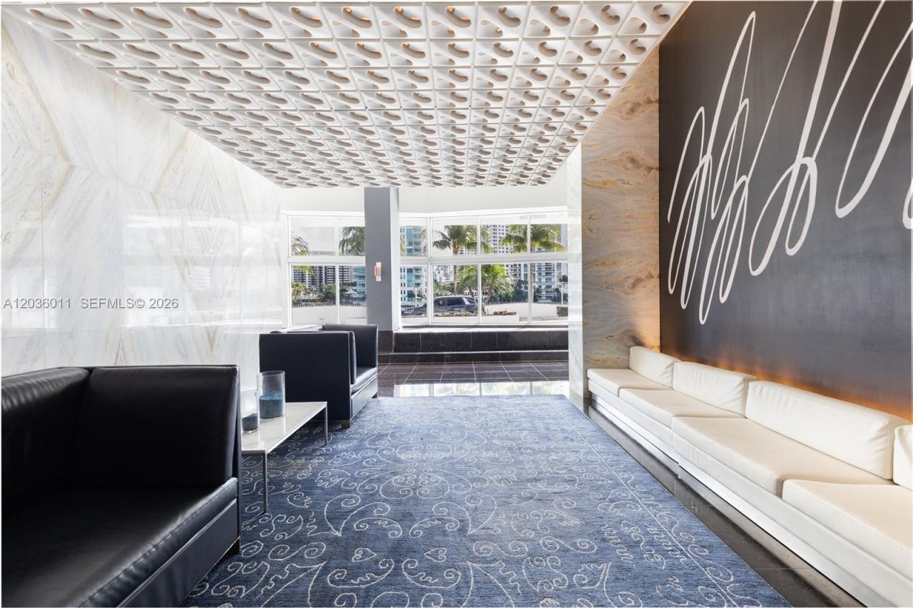 325 S Biscayne Blvd, Unit 4015, Miami, FL 33131 Photo