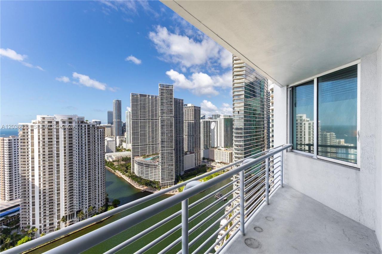 325 S Biscayne Blvd, Unit 4015, Miami, FL 33131 Photo