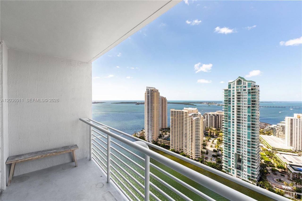 325 S Biscayne Blvd, Unit 4015, Miami, FL 33131 Photo