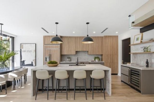 555 Catalonia Ave, Coral Gables, FL 33134 Photo