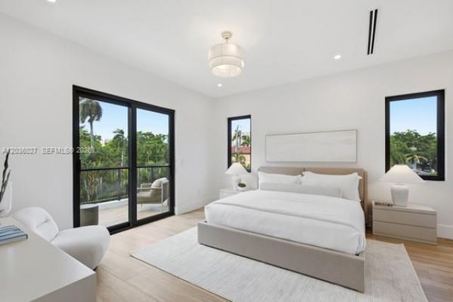 555 Catalonia Ave, Coral Gables, FL 33134 Photo