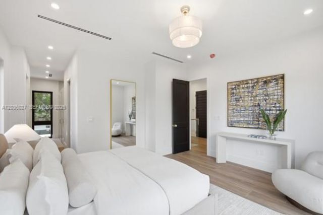 555 Catalonia Ave, Coral Gables, FL 33134 Photo