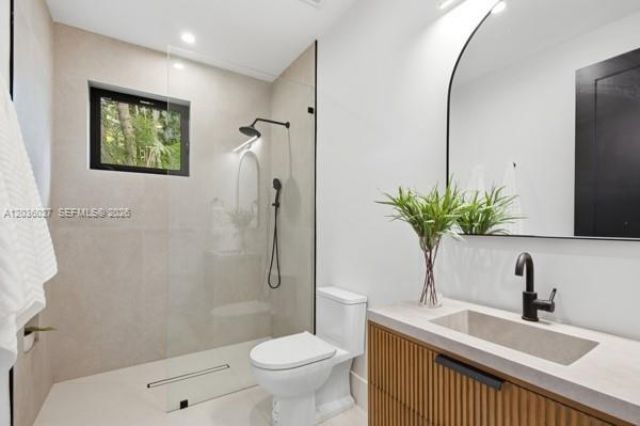 555 Catalonia Ave, Coral Gables, FL 33134 Photo